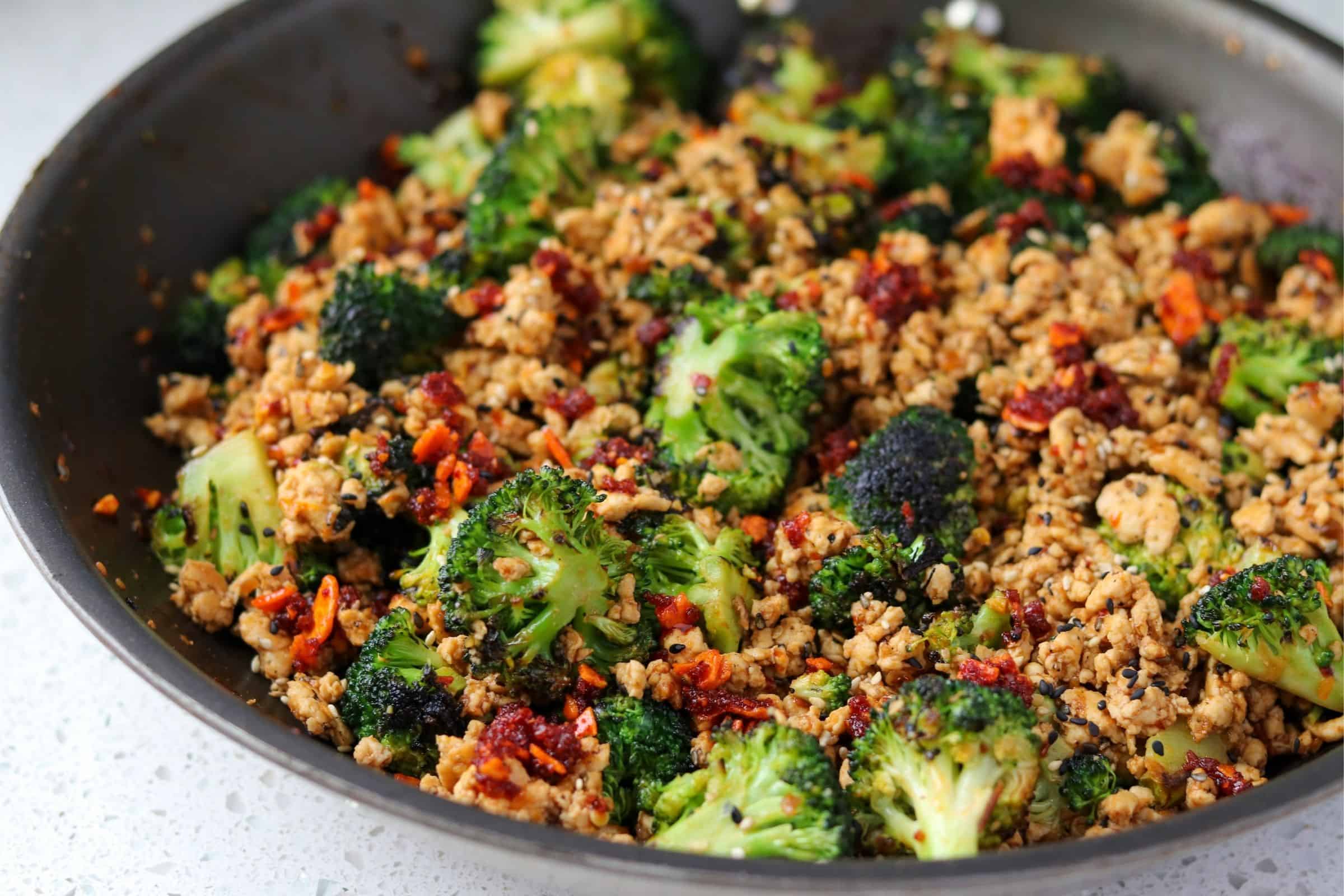 Chili Garlic Ground Chicken and Broccoli (One-Pan, 20-Minutes)