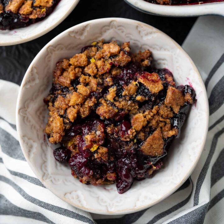 smoked blueberry crumble in a bowl